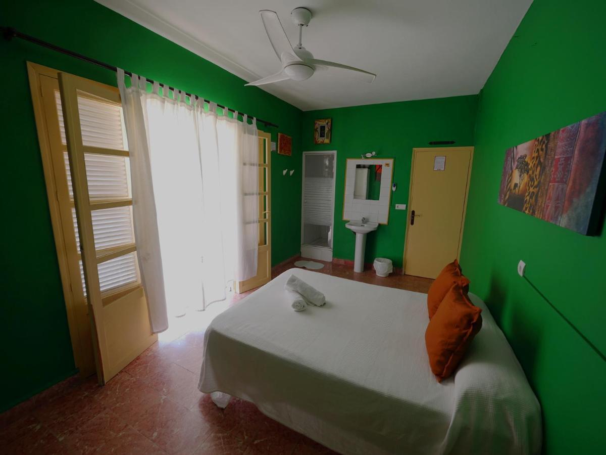 Hostal Giramundo Ίμπιζα Πόλη Εξωτερικό φωτογραφία